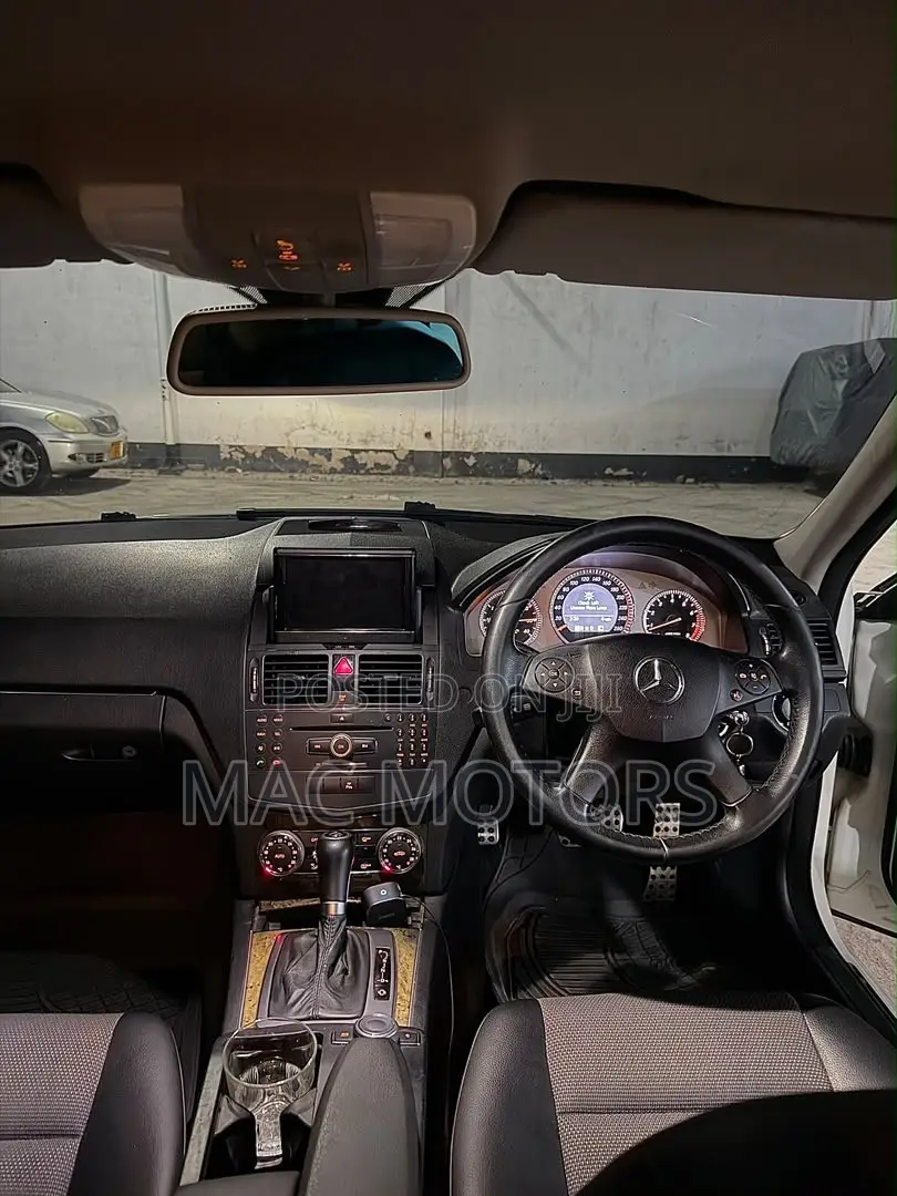 Mercedes-Benz C-Class 2009 White
