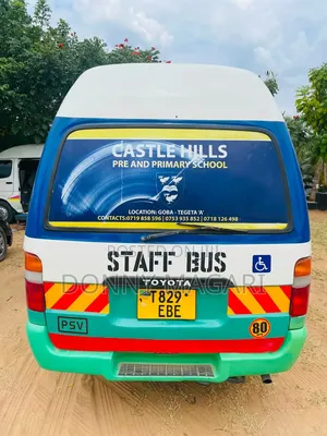 Toyota HiAce 2000 White