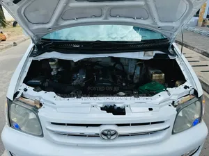Toyota Noah 2001 White