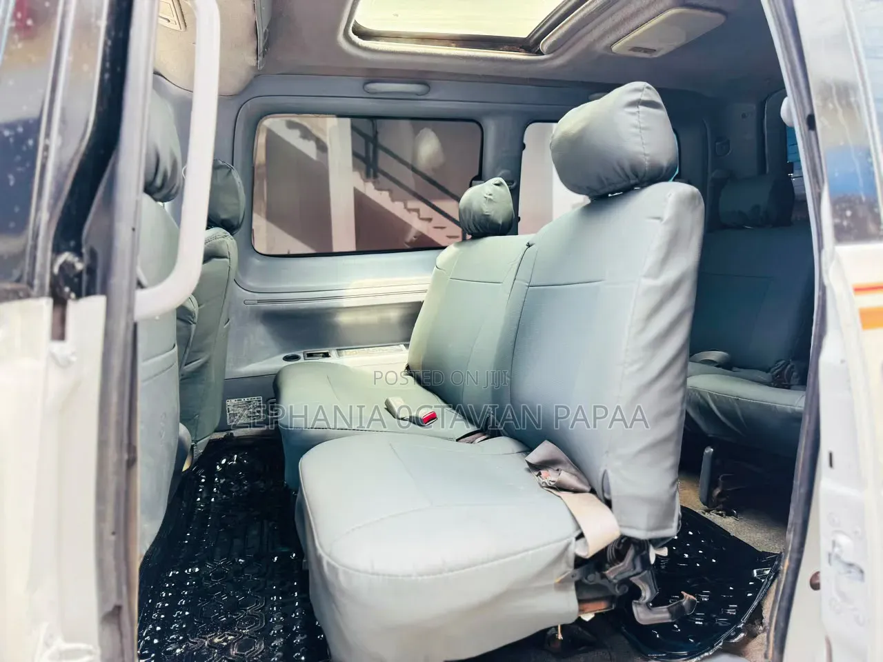 Toyota Noah 2001 White