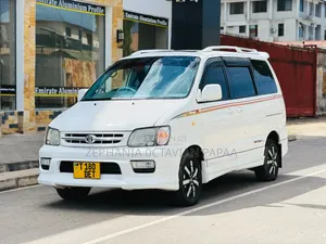 Toyota Noah 2001 White