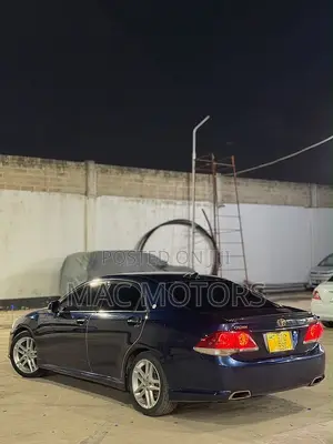 Toyota Crown 2010 Blue