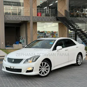 Toyota Crown 2009 White