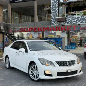 Toyota Crown 2009 White