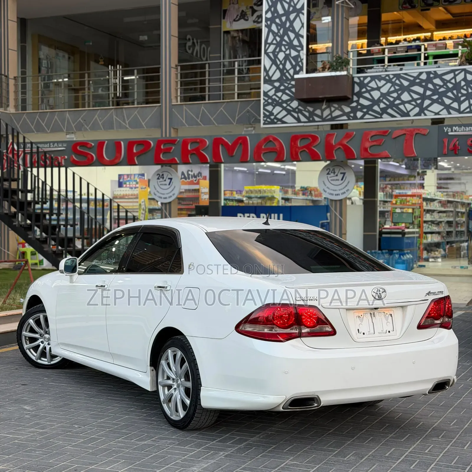 Toyota Crown 2009 White