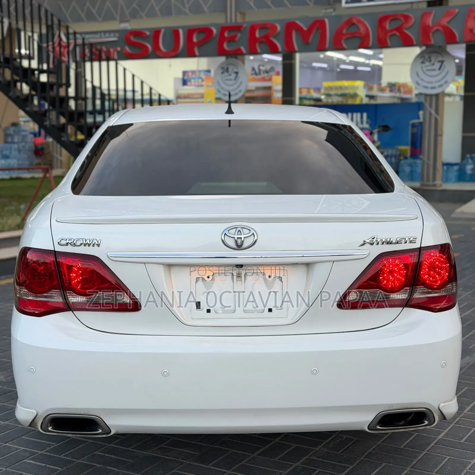 Toyota Crown 2009 White