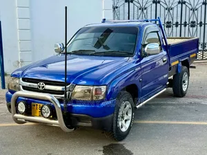 Toyota Hilux 1998 Blue