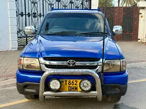 Toyota Hilux 1998 Blue