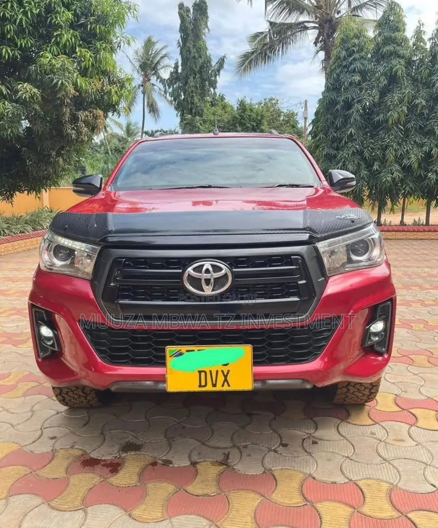 Toyota Hilux 2018 Red