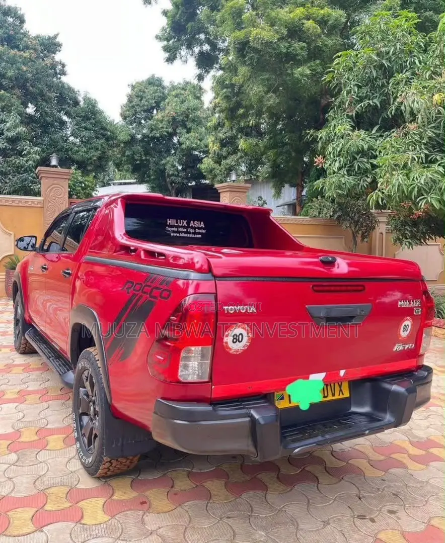 Toyota Hilux 2018 Red