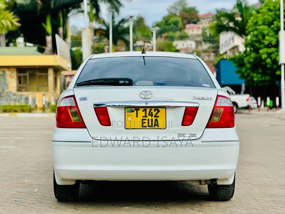 Toyota Premio 2005 White