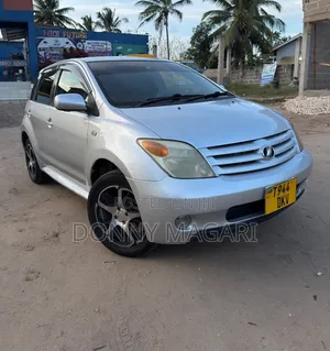 Toyota IST 2007 Silver