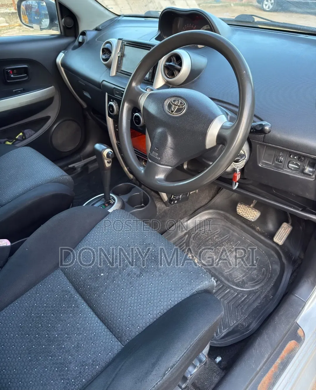 Toyota IST 2007 Silver