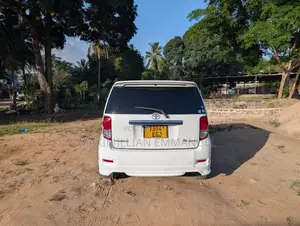 Toyota Rumion 1.5 FWD 2023 White