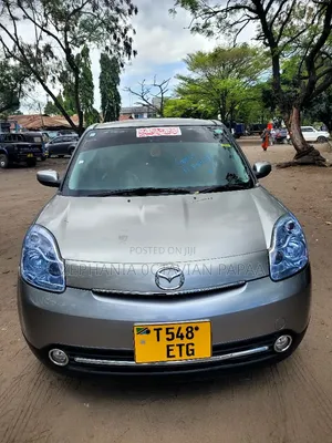 Mazda Verisa 2010 Silver
