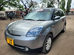 Mazda Verisa 2010 Silver