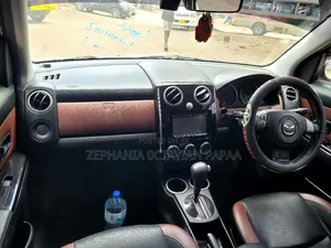 Mazda Verisa 2010 Silver