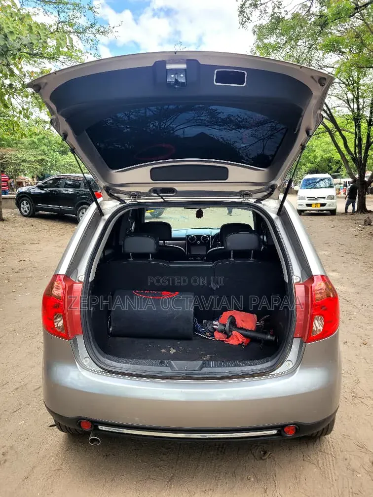 Mazda Verisa 2010 Silver