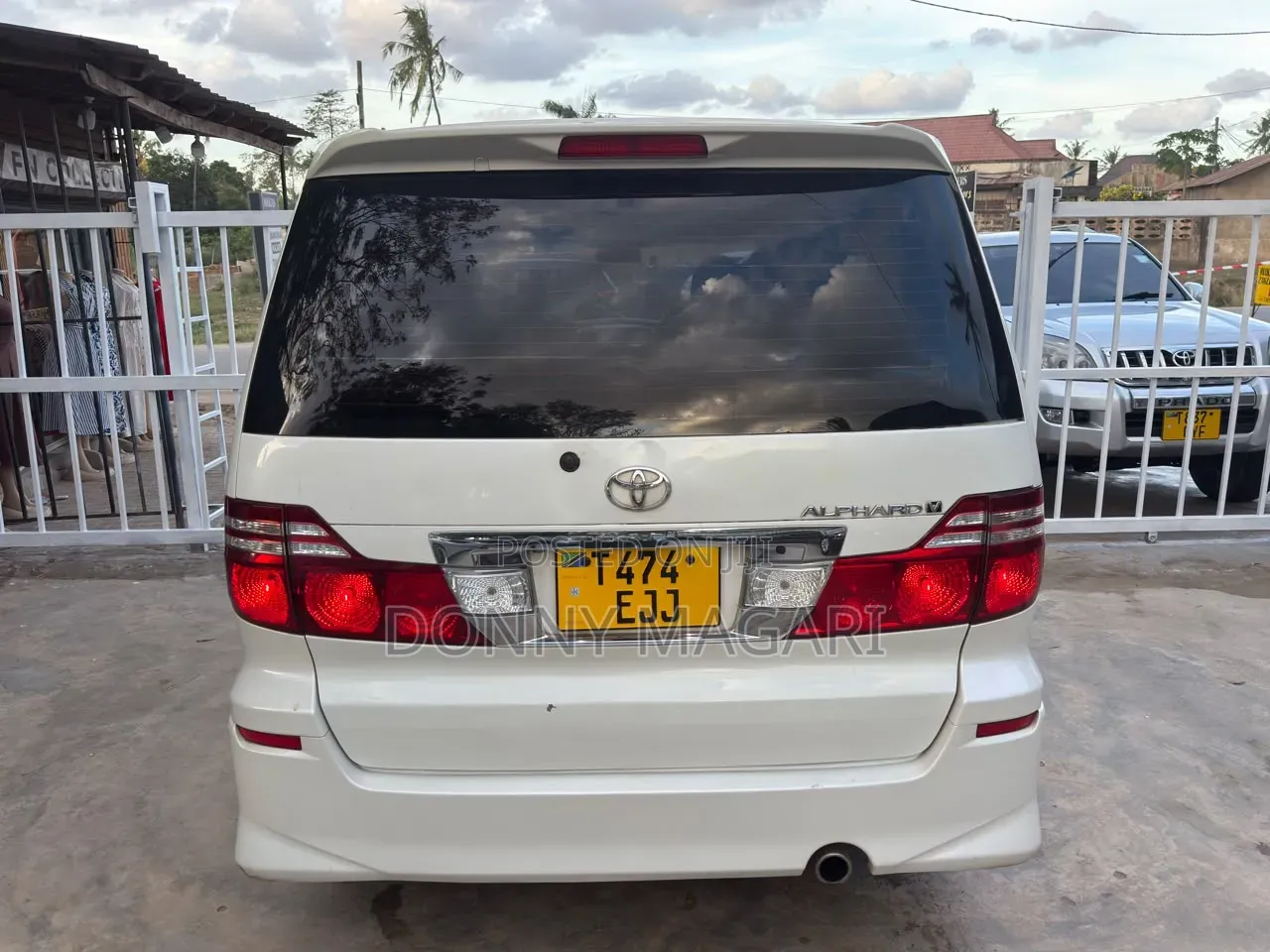 Toyota Alphard 2007 White