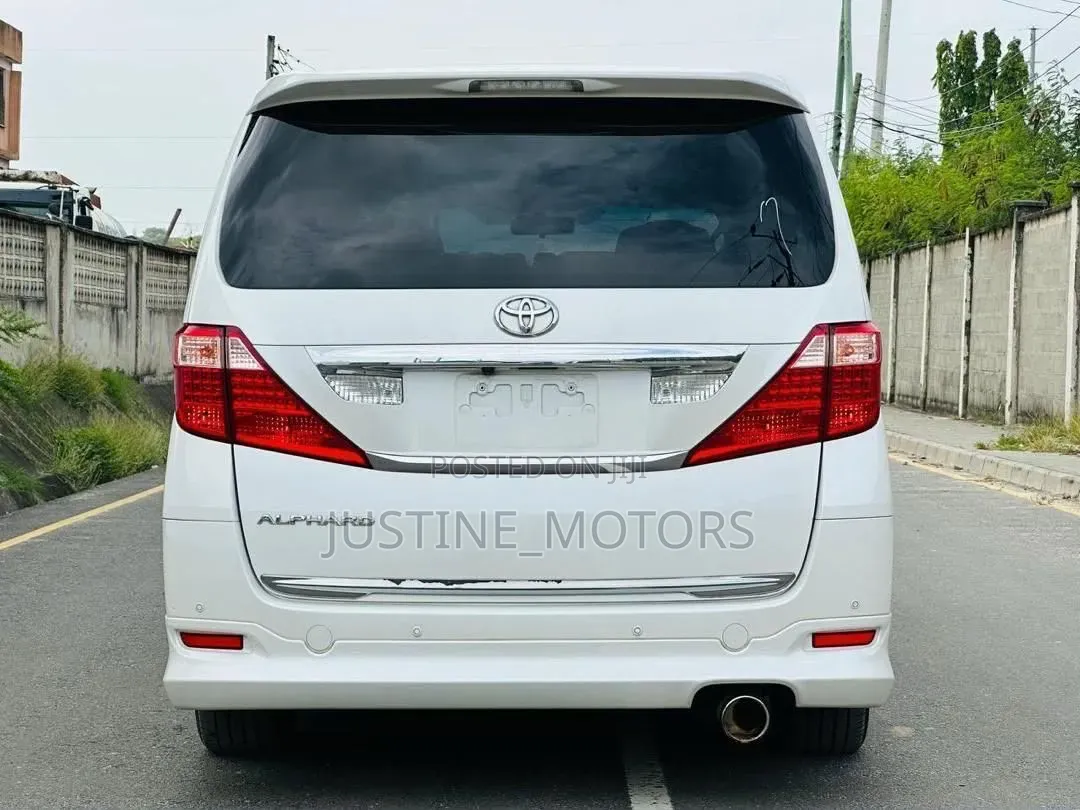 Toyota Alphard 2.4 Petrol AWD 2008 White