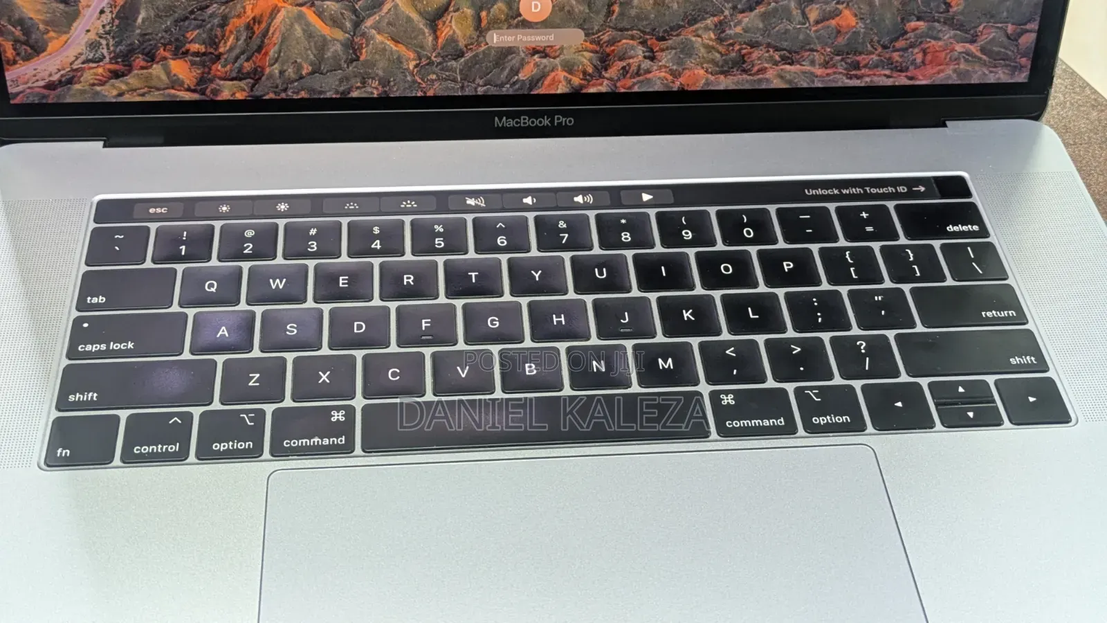 Laptop Apple MacBook Pro 2019 32GB Intel Core i7 SSD 256GB