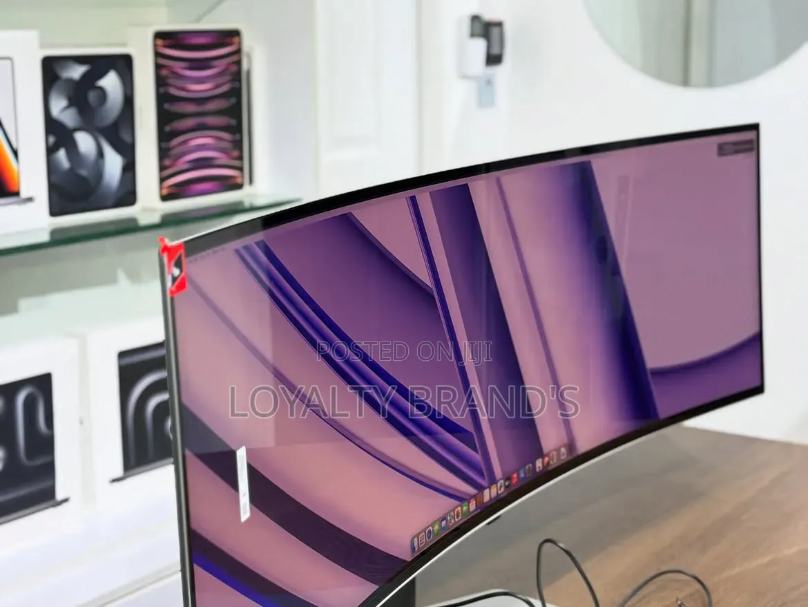 Samsung Odyssey OLED G9 (G93SC Series)