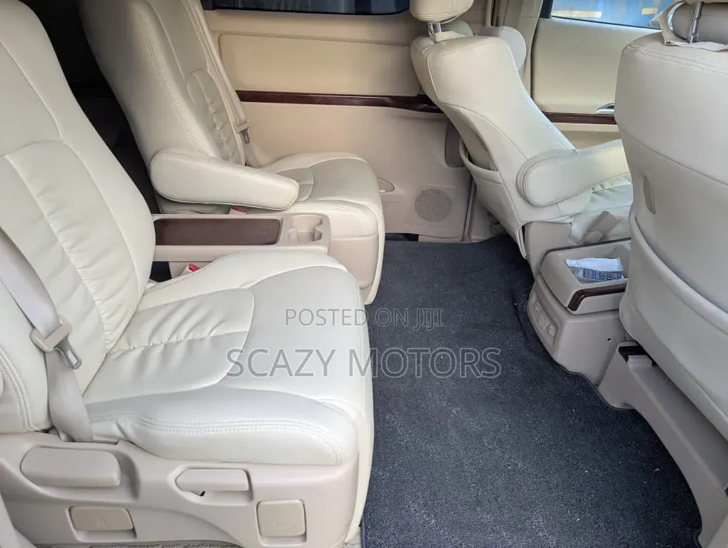 Toyota Vellfire 2008 Maroon
