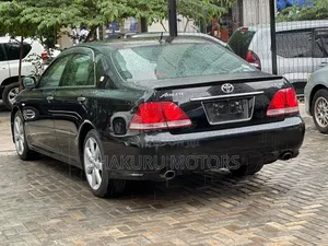 Toyota Crown Royale 2005 Black