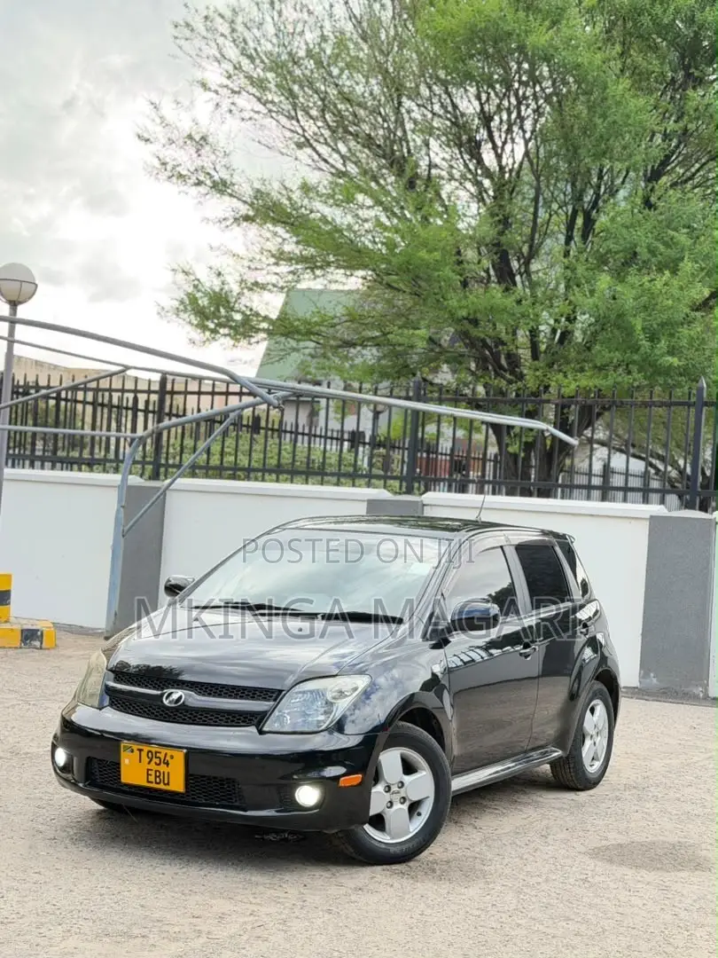Toyota IST 2006 Black