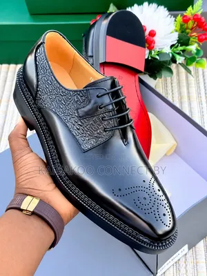 ​Louis Vuitton Men's Executive Brogue Medallion Derby Shoes
