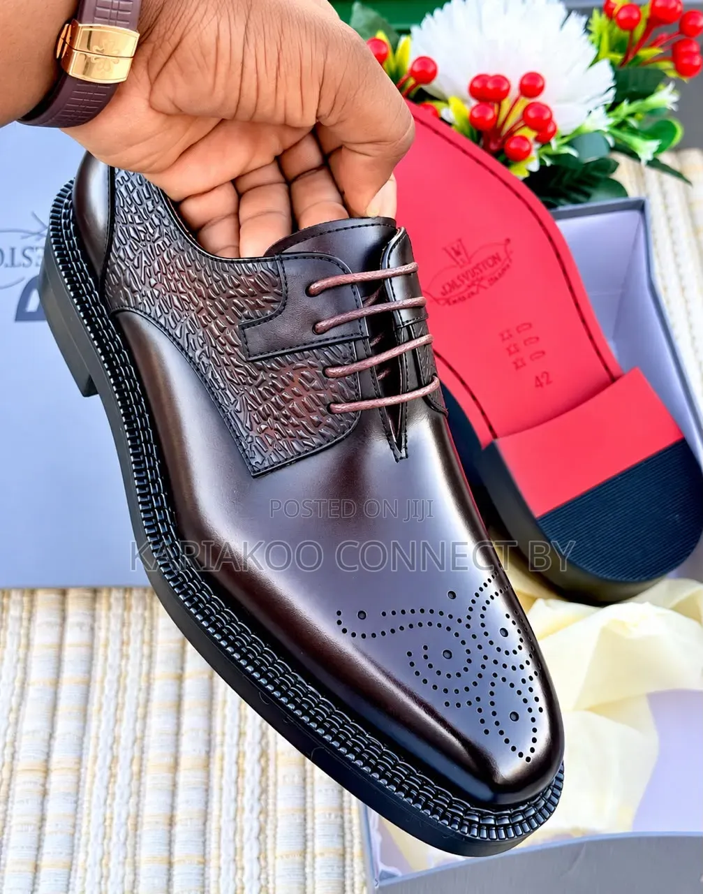 ​Louis Vuitton Men's Executive Brogue Medallion Derby Shoes
