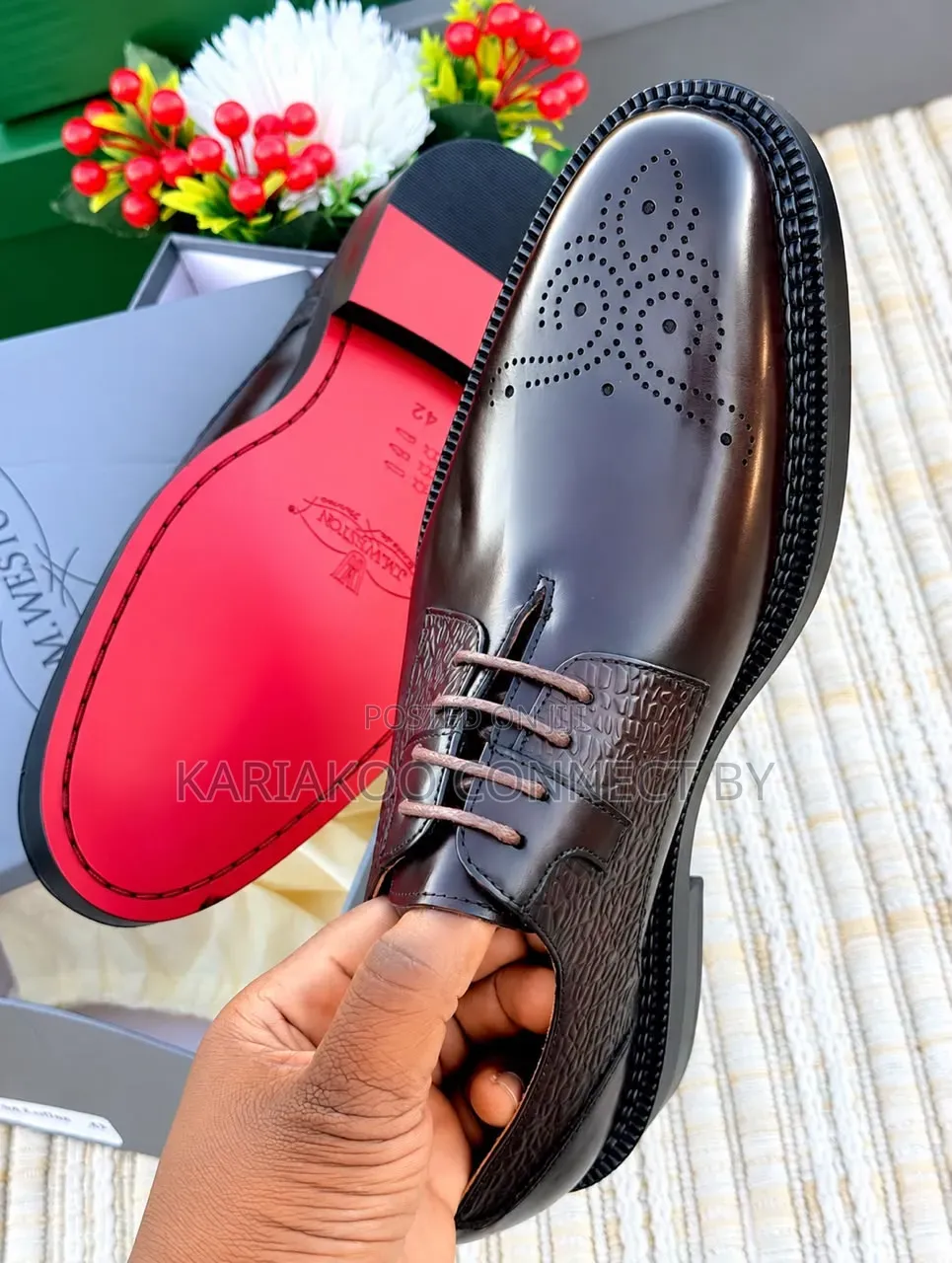 ​Louis Vuitton Men's Executive Brogue Medallion Derby Shoes