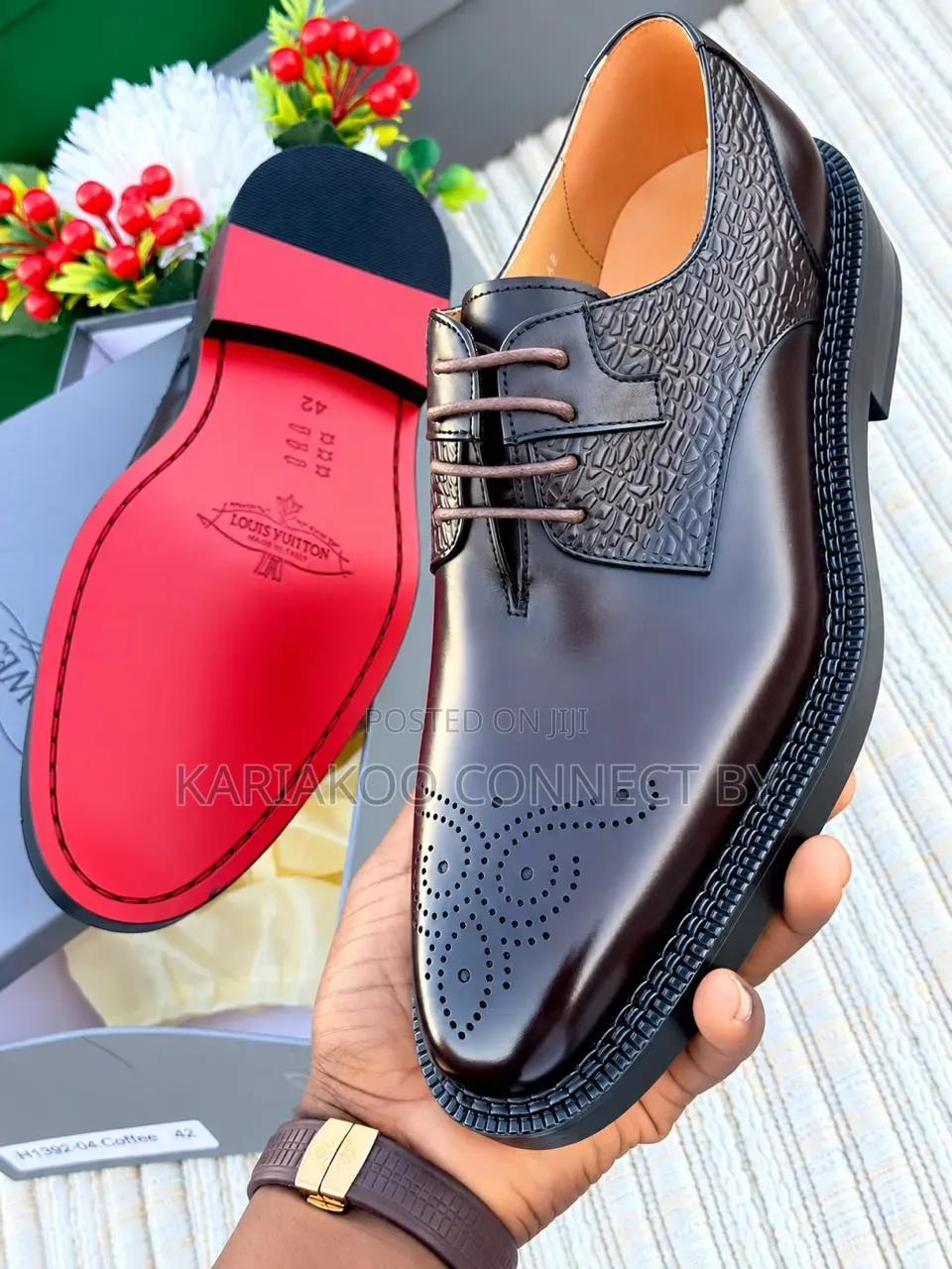 ​Louis Vuitton Men's Executive Brogue Medallion Derby Shoes