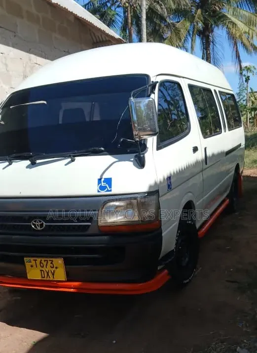 Toyota HiAce 2001