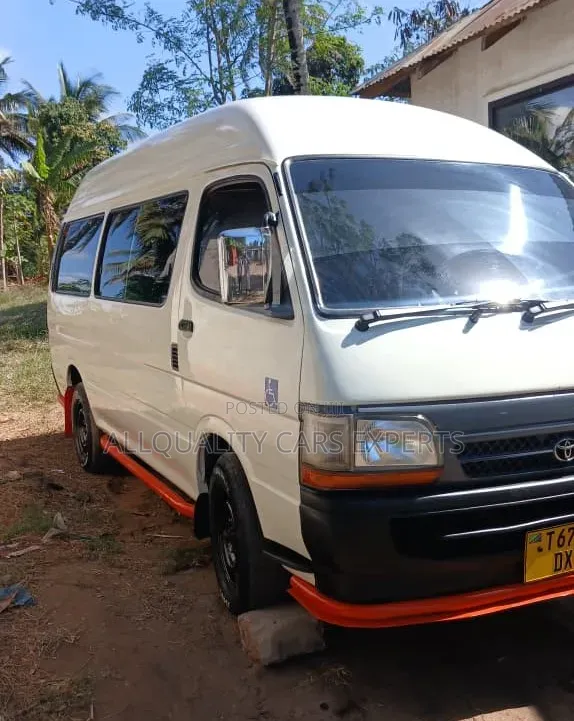 Toyota HiAce 2001