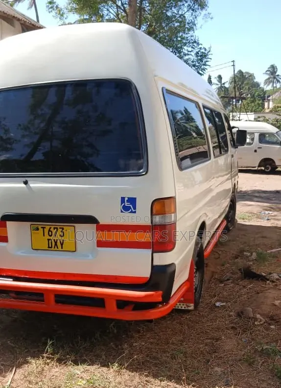 Toyota HiAce 2001