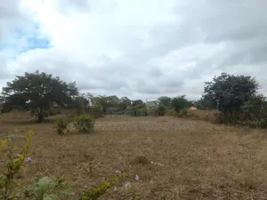 Eneo La Ukubwa Wa 1788sqm Na Nyongeza Ya 250sqr Linauzwa
