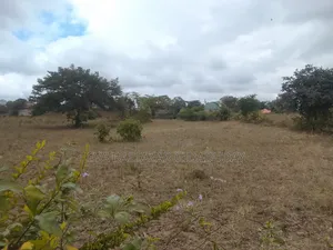 Eneo La Ukubwa Wa 1788sqm Na Nyongeza Ya 250sqr Linauzwa