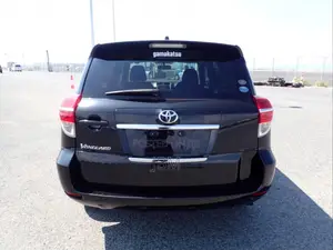 Toyota Vanguard 2011 Black