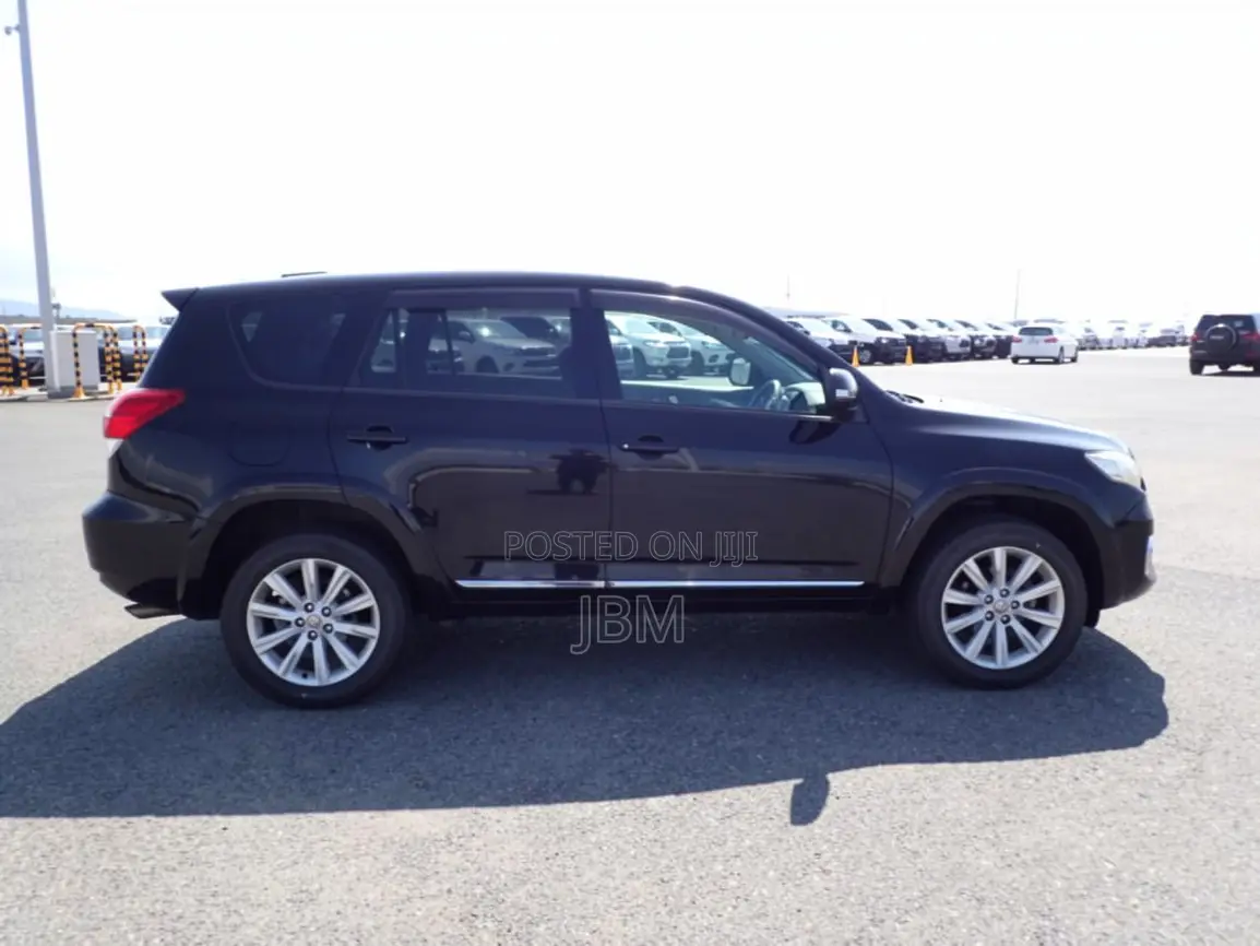 Toyota Vanguard 2011 Black