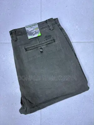 *Jeep Spirit - Original Khaki / Chinos*