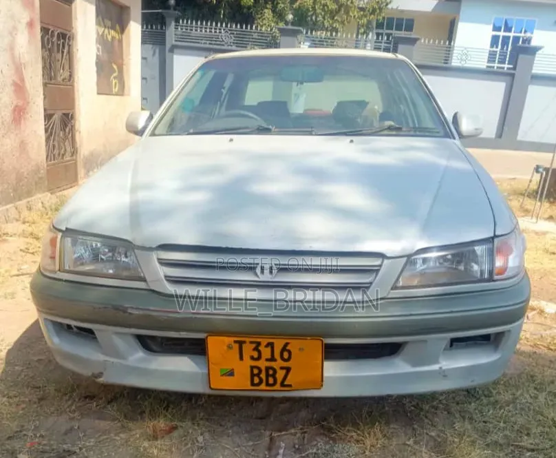 Toyota Premio 2001 White