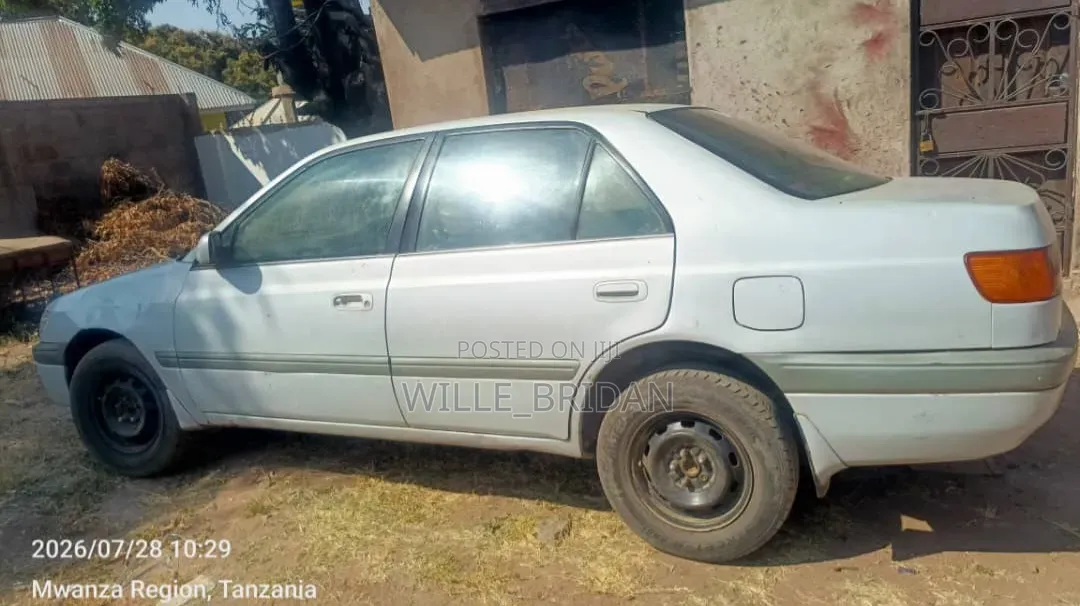 Toyota Premio 2001 White