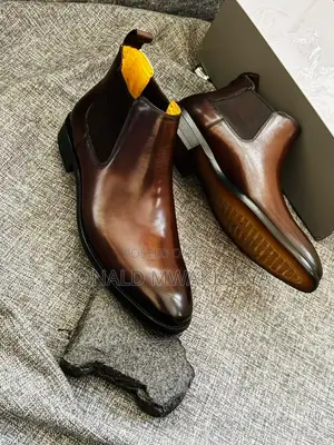 *Premium Chelsea Boots - Boss Edition*