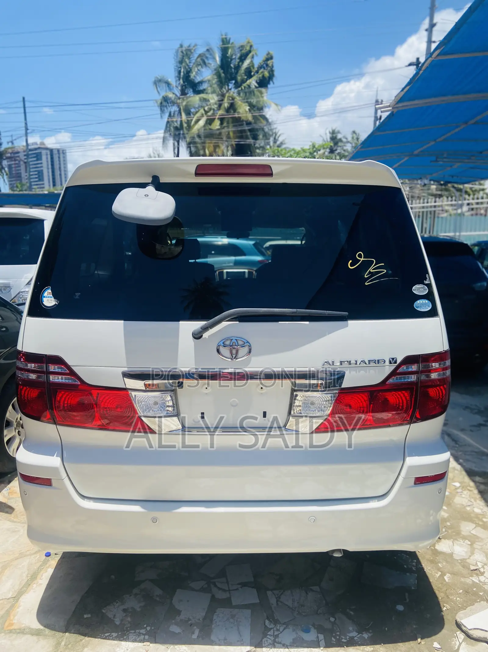 Toyota Alphard 2.4 Hybrid AWD 2005 White