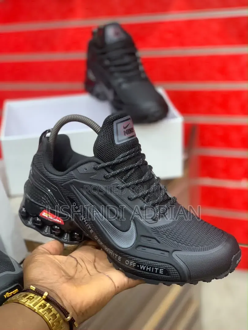 nike Stravion Men’s Shoes—usikose!