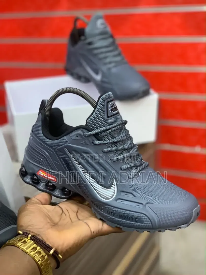 nike Stravion Men’s Shoes—usikose!
