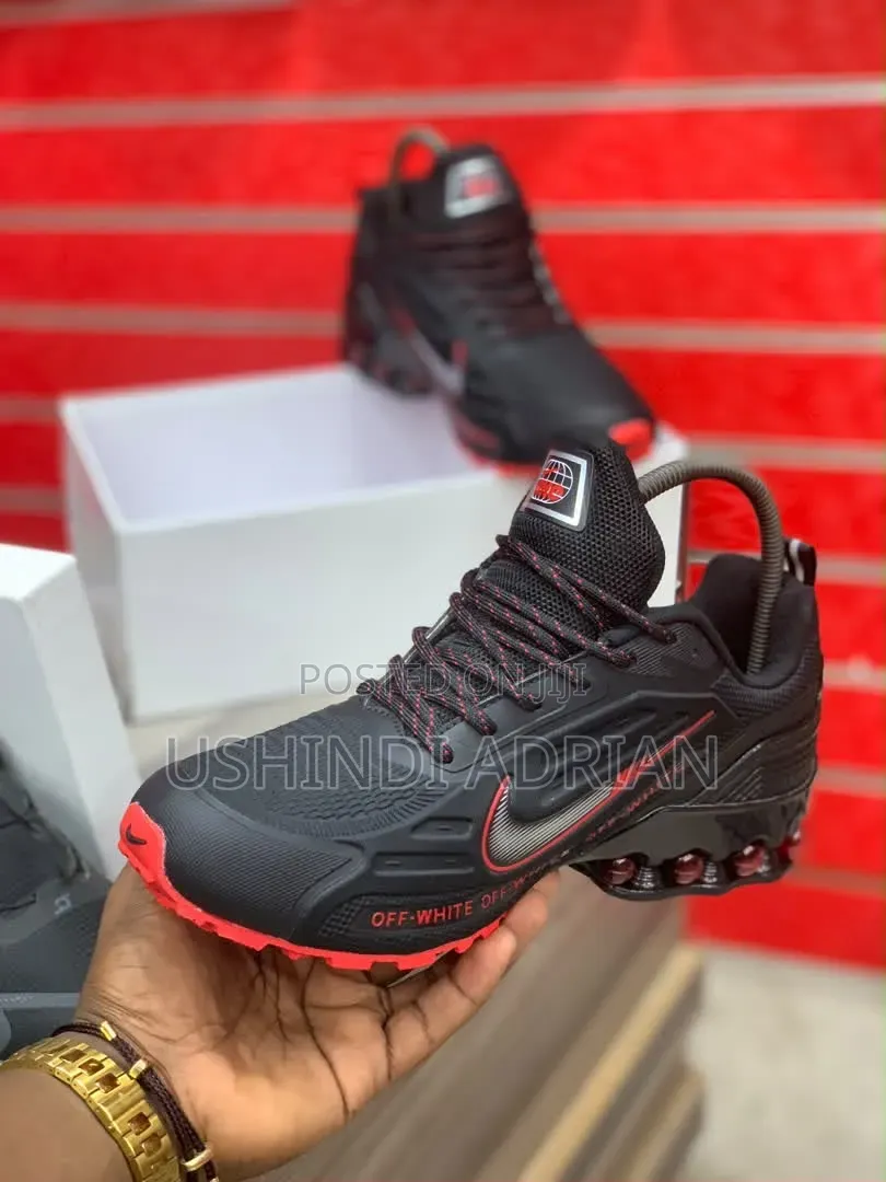 nike Stravion Men’s Shoes—usikose!