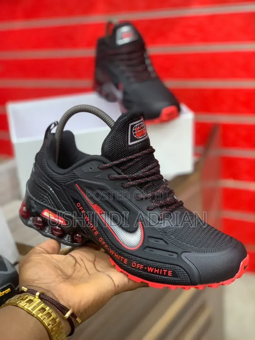 nike Stravion Men’s Shoes—usikose!
