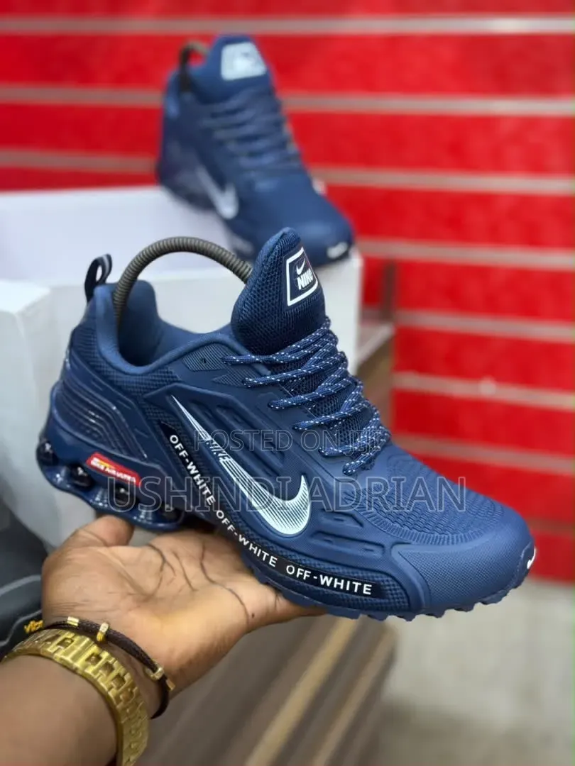 nike Stravion Men’s Shoes—usikose!
